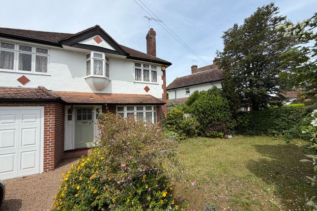 38 D'Abernon Drive, Cobham photo 2