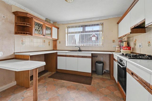 8, Evendine Court, Grimsby photo 4