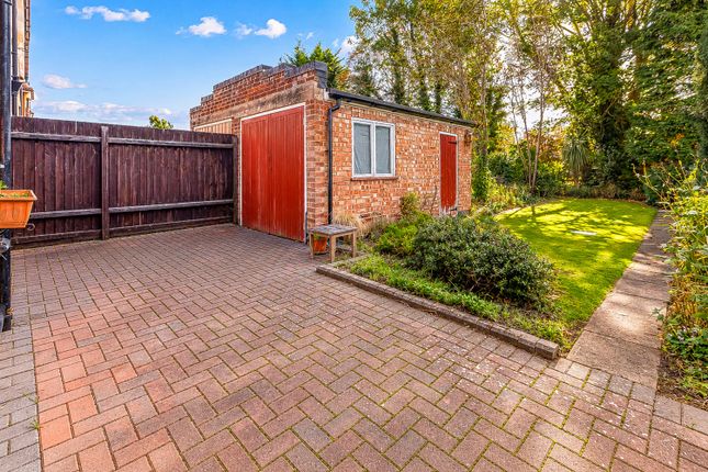 Roehampton Drive, Wigston photo 2