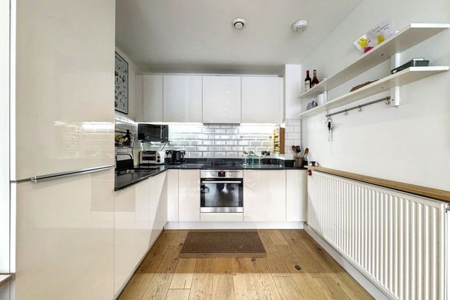 Flat 46, Bree Court, London photo 2