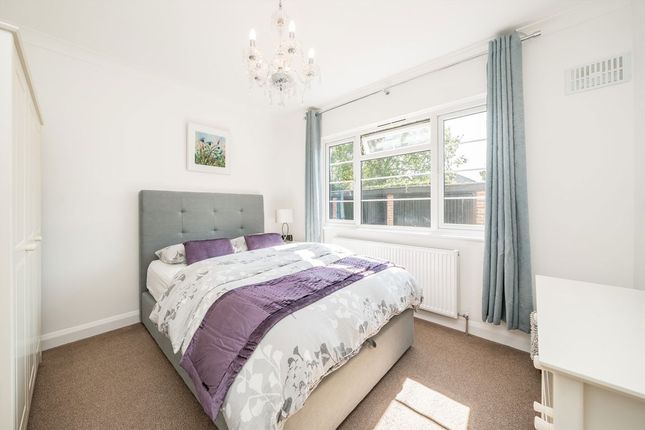 3 Kenilworth Court, Hampton Road, Twickenham photo 4