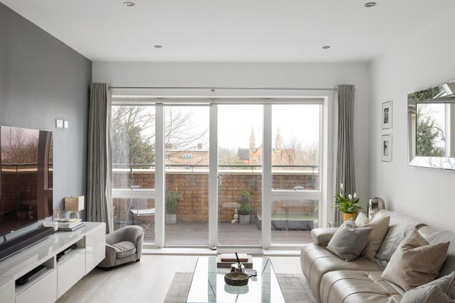 Flat for sale in Sylvan Hill, London