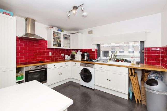 Thumbnail Flat for sale in Rich Street, London