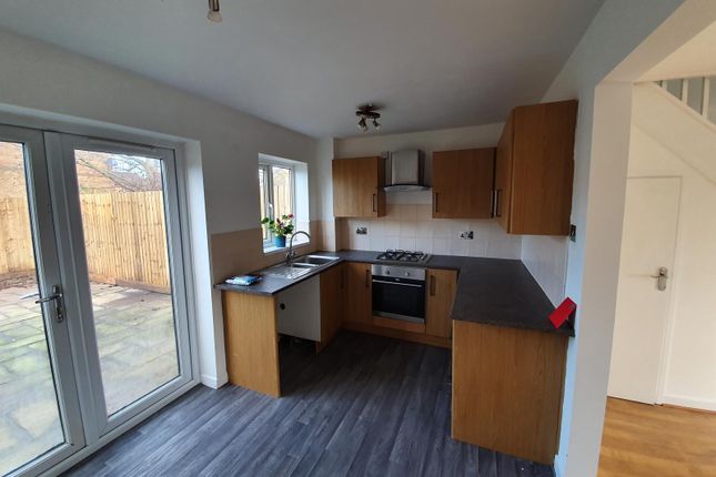 32, Cae Rhos, Caerphilly photo 3