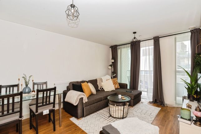 Flat 76, Venice Corte, 2, Elmira Street, London photo 4