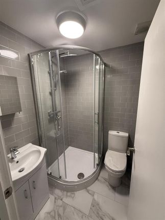 Bathroom.Jpeg