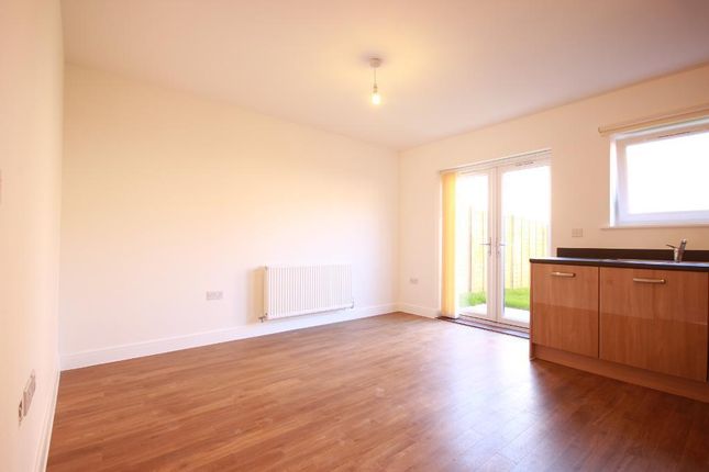 27, Scholars Way, Dagenham photo 4