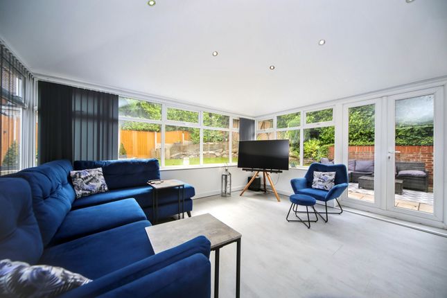 15 Paris Avenue, Wigan photo 4