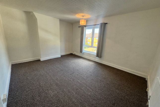 90, Mansfield photo 4