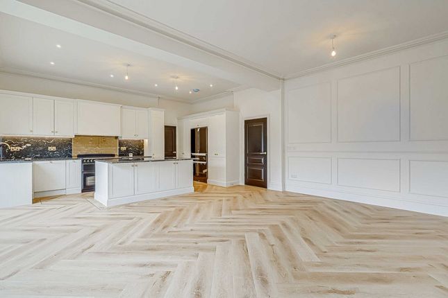 90, Woodfield Park Drive, Leigh-on-sea photo 4