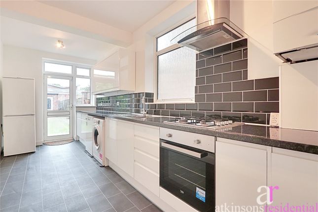 26, Weardale Gardens, Middlesex photo 4