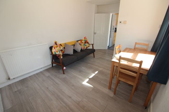 Room to rent in Devonshire Road, Southampton