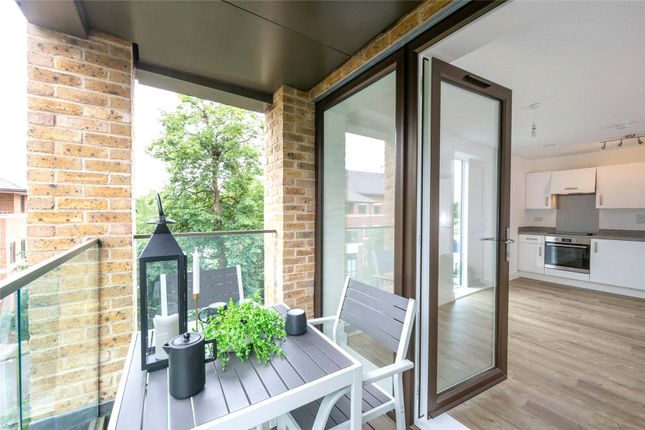 Flat for sale in Station Avenue, Walton-On-Thames