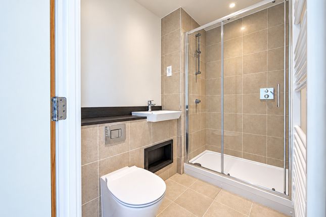 Flat 56, 2, Green Ferry Way, London photo 5