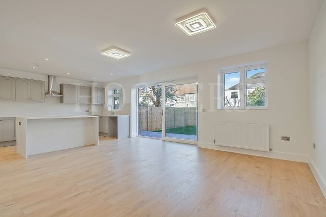 126, Fleetwood Road, London photo 4