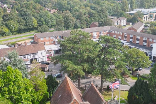 Thumbnail Flat for sale in High Street, Chalfont St. Peter, Gerrards Cross