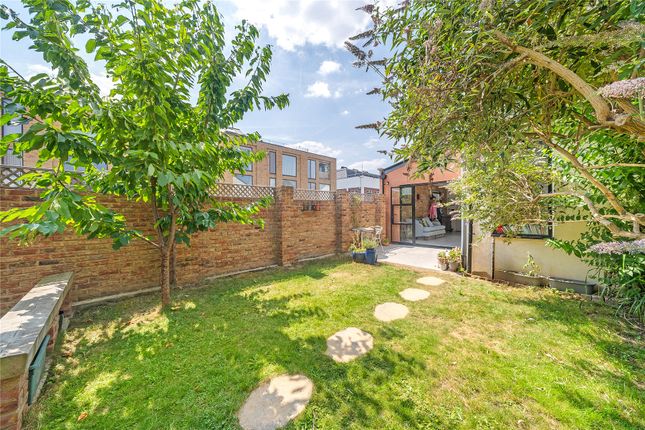 97, Canon Road, Bromley photo 4