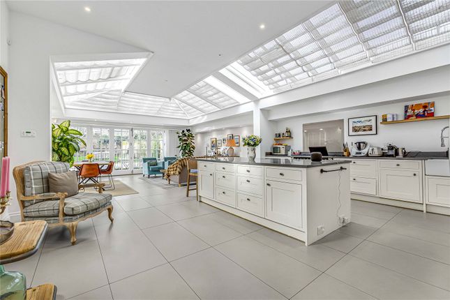 57, Kings Road, Surrey photo 3