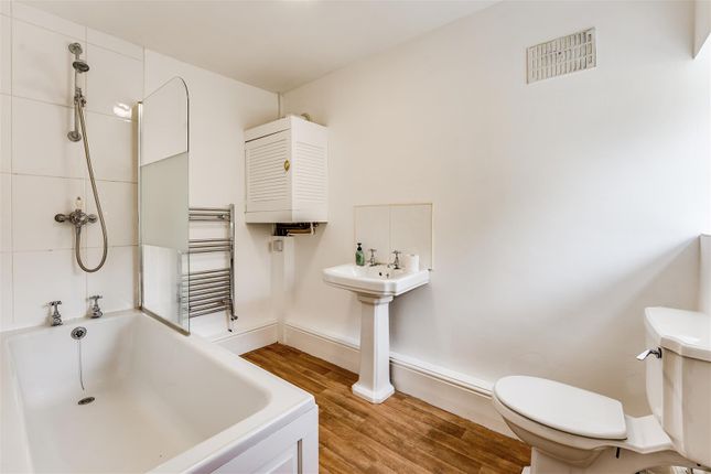 5, Oundle Road, Corby photo 2