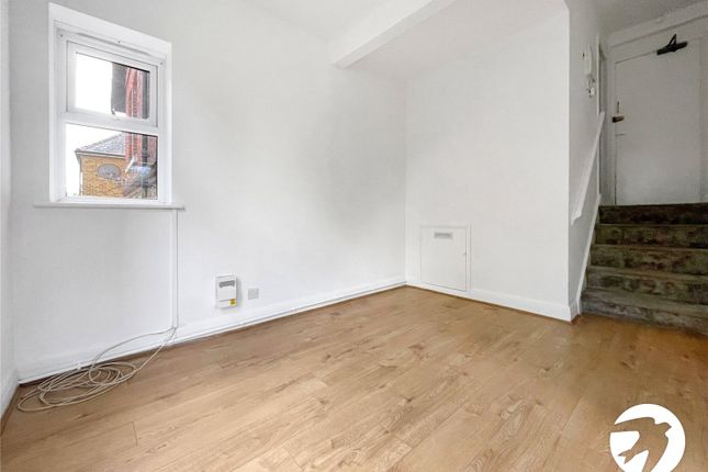 Flat 12, 76, London Road, Kent photo 3