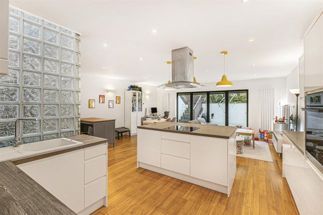 Flat 4, 25, Victoria Road, Kingston Upon Thames photo 2
