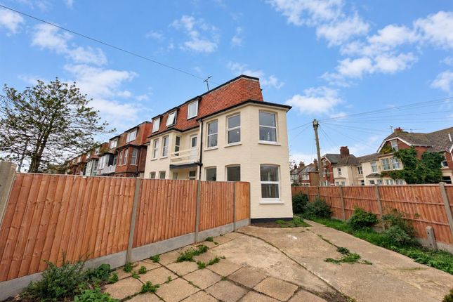 Penfold Road, Clacton-On-Sea photo 4