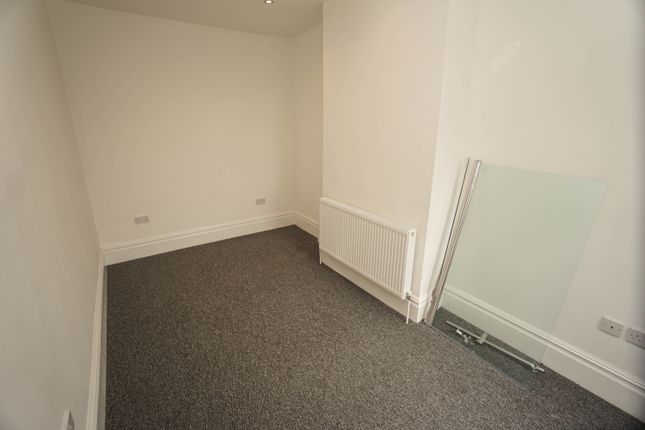 Flat 2, 334a, Chorley New Road, Bolton photo 4