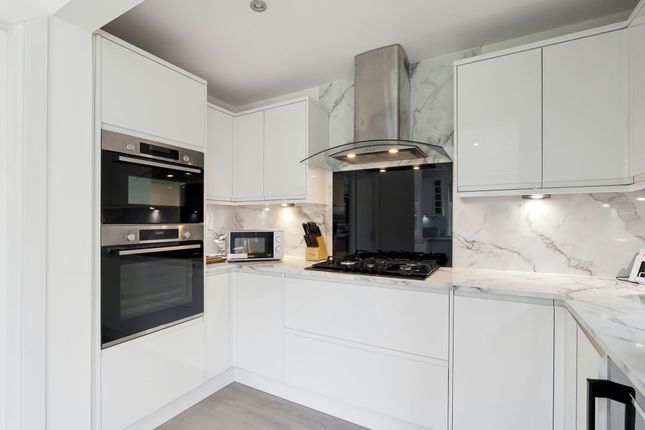 15 Murieston Drive, Livingston photo 5
