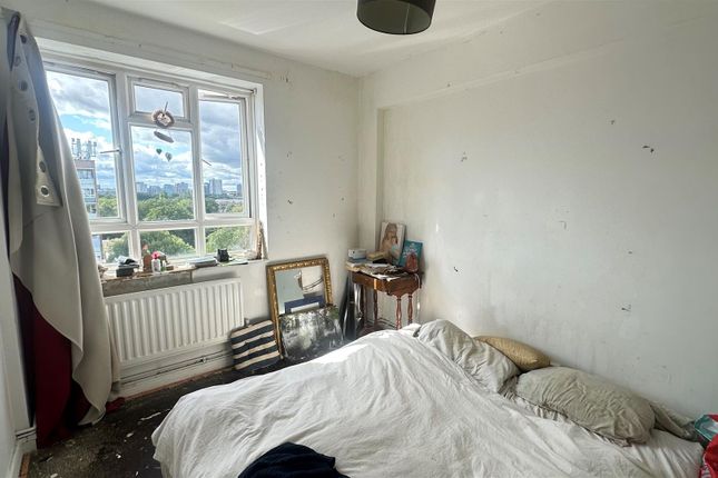 Flat 17, Macdonald House, Dagnall Street, London photo 4
