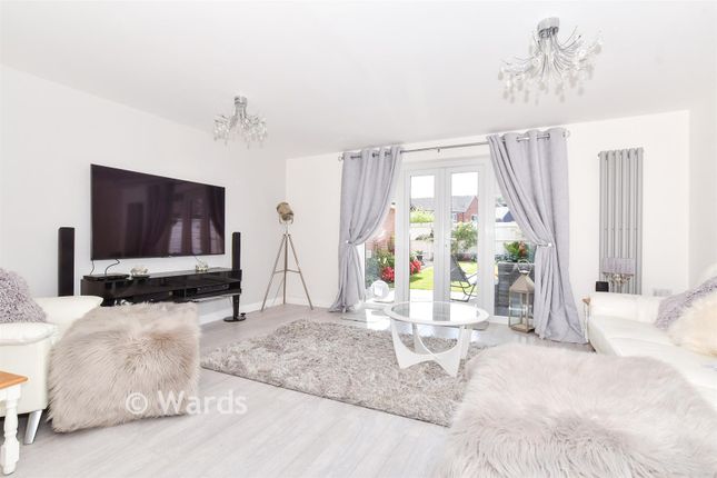 4-bed semi-detached on 49, Edmett Way, Maidstone, £425,000