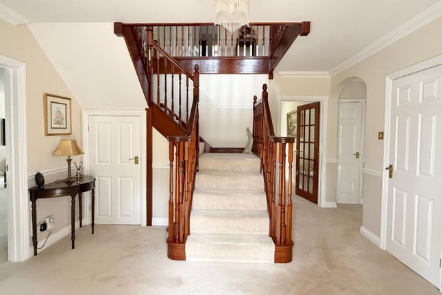 Avon Pines, Warren Drive, Ringwood photo 4