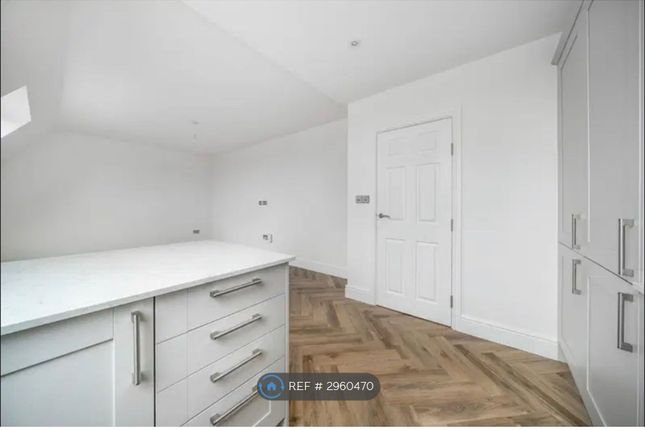Flat, Craigmore Hall Crowborough Hill, Crowborough photo 4