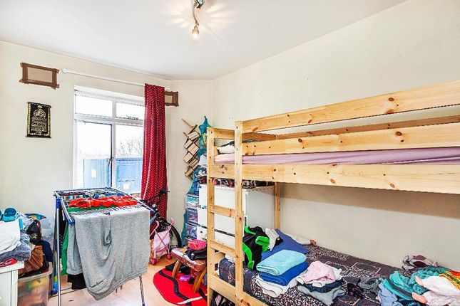 Flat for sale in Brewster Road, London