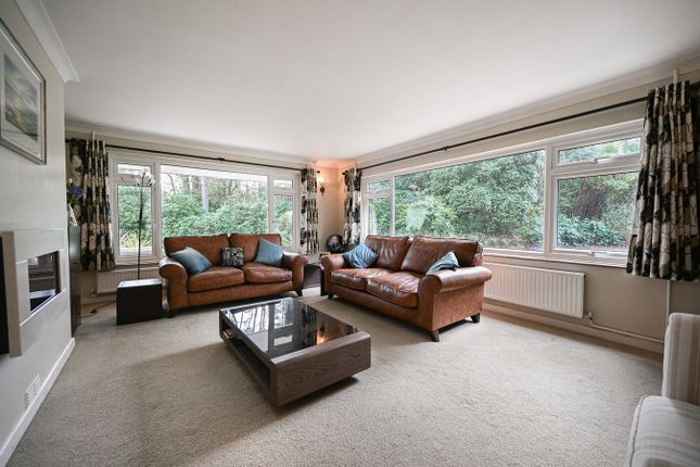1 The Close, Avon Castle, Ringwood photo 3