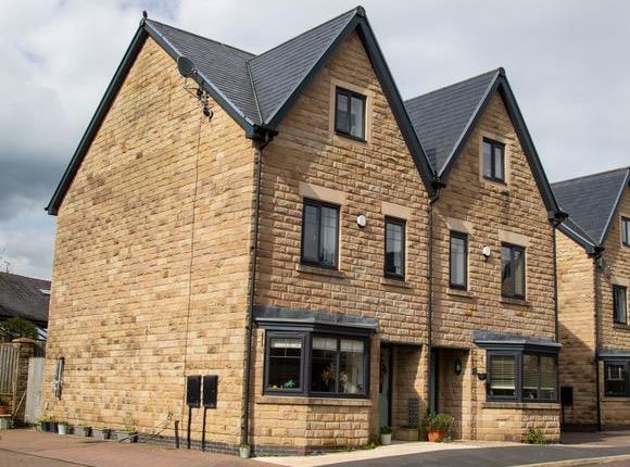 Town house for sale in Beckside, Salterforth, Barnoldswick