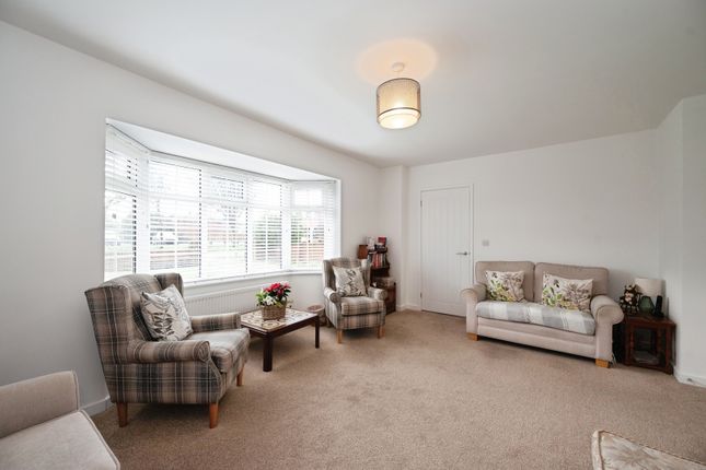 7, Mengham Lane, Hampshire photo 3