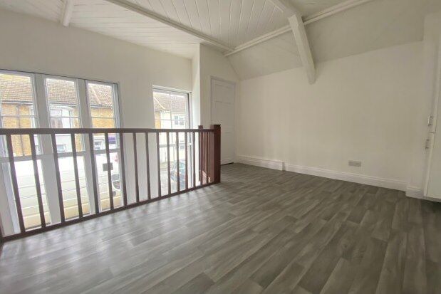 Flat to rent in Alexandra Mews, Sheerness