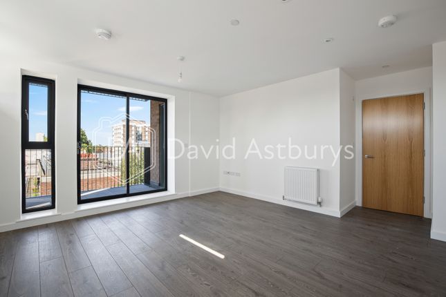Flat 3 Agostone House, Whiston Road, Haggerston photo 3