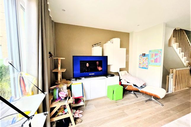 Town house for sale in Ottley Drive, London