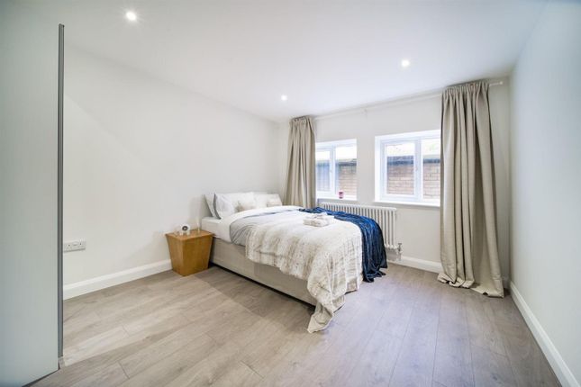1, Tewkesbury Close, London photo 4