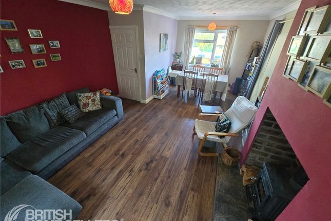 30, Tan Yr Allt, Wrexham photo 3