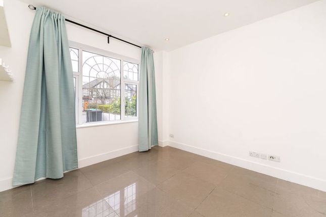 Detached house to rent in Derwent Avenue, London