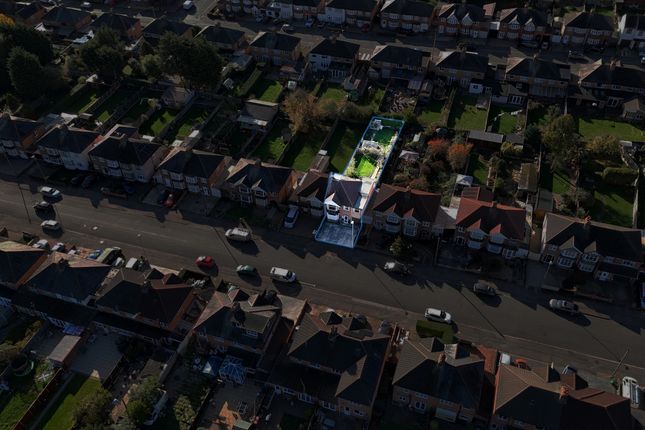 72 Turnbull Drive, Leicester photo 2