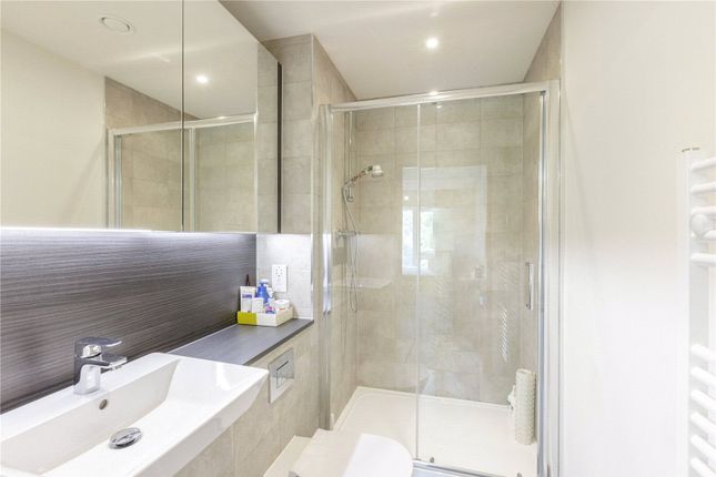 Flat 18, Tansy Apartments, 31, Inglis Way, London photo 4