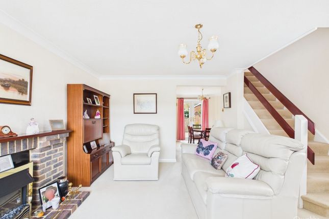 5 Mallard Road, South Croydon photo 3