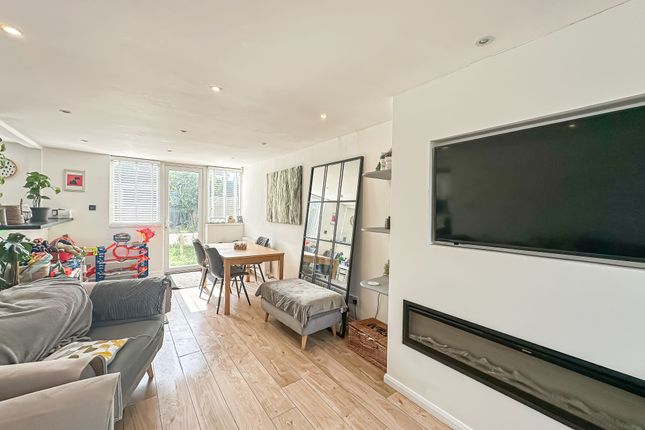 10 Cheshire Way, Wirral photo 2