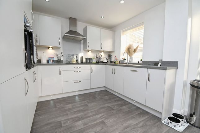 5, Parish Green, Barnsley photo 5