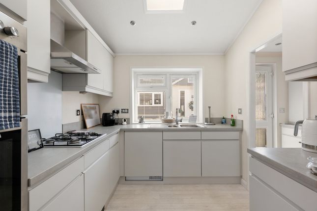 19 Red River Country Park, Kingsmans Farm Road, Hockley photo 4