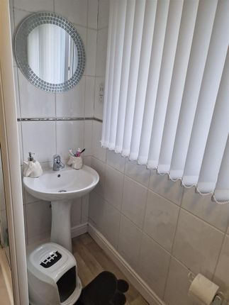 Flat for sale in Vauxhall Road, Wincobank, Sheffield