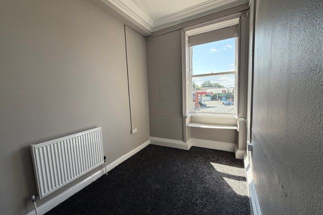 1, Silver Street, Thorne photo 2